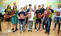 Burmistrz wręczył stypendia dla sportowców z gminy Bardo [foto]