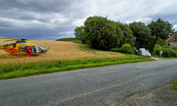 Wypadek w Stolcu. Mężczyzna spadł z wysokości, był nieprzytomny, interweniował śmigłowiec LPR [foto]