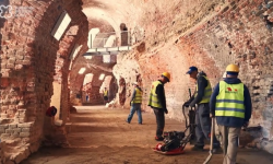 Wielomilionowe prace na terenie Twierdzy Srebrna Góra. To największy remont w historii [video]