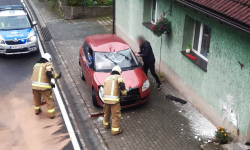 Dachowanie skody na drodze krajowej nr 46 w Mąkolnie