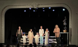 Teatralna interpretacja „Narcyza i Złotoustego” w Ziębickim Centrum Kultury