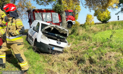 Zderzenie peugeota i volkswagena na skrzyżowaniu ul. Cukrowniczej z ul. Ziębicką [foto]