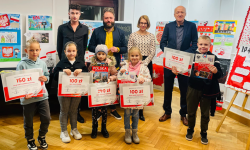 Laureaci konkursu plastycznego Niepodległa 2022 nagrodzeni