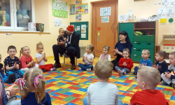 Mikołajki w gminie Bardo. Burmistrz odwiedził najmłodszych