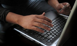  Kolejna osoba straciła pieniądze w internecie. Policja: Bądźcie czujni podczas zakupów w sieci