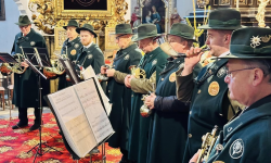 Święto Trzech Króli z kolędami zespołu „Odgłosy Kniei"