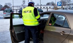 Policja: Wyrok Trybunału Konstytucyjnego niczego nie zmienia. Prawa jazdy nadal będą odbierane