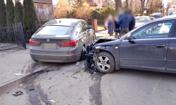 Kolizja trzech pojazdów na ul. Wrocławskiej [foto]