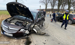 Zderzenie nissana i opla za Bobolicami [foto] [aktualizacja]