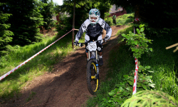Zjazdy rowerowe Downhill w Czarnej Górze - sport dla wytrwałych