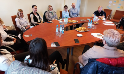 Jak uniknąć oszustwa? Policjanci spotkali się z pracownikami banku