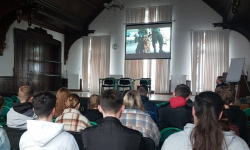 Policjanci spotkali się z tegorocznymi maturzystami