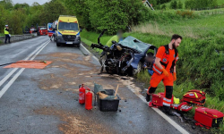 Zderzenie auta osobowego z ciężarówką na drodze krajowej 46. Lądował śmigłowiec LPR [aktualizacja]