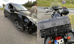 Zderzenie dwóch samochodów i motocykla na krajowej ósemce w Szklarach. Jedna osoba w szpitalu