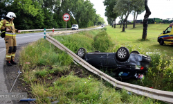 Zderzenie auta ciężarowego z pojazdem osobowym na zjeździe z krajowej ósemki w kierunku Przyłęku