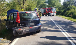 Zderzenie dwóch osobówek i rowerzysty na drodze między Kamieńcem Ząbkowickim a Ząbkowicami Śląskimi