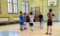 Sobota z badmintonem i piłką nożną w Ziębicach