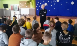 Agresja i przemoc rówieśnicza tematem rozmowy policjantów z uczniami