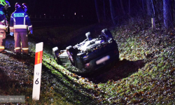 Dachowanie na krajowej 46 między Mąkolnem a Laskami [foto] [aktualizacja]