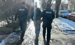 Groził rodzinie i podpalił garaż. Był pod wpływem narkotyków. Kolejne miesiące spędzi za kratkami