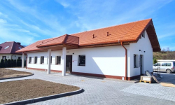 Trwają prace wykończeniowe w świetlicy wiejskiej w Ożarach