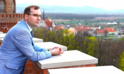 Burmistrz Kamieńca Ząbkowickiego odejdzie z tytułem Honorowego Obywatela Miasta