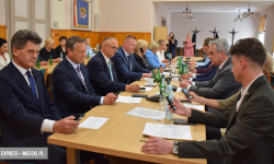 Karty odkryte. Wiemy kto będzie rządził Powiatem Ząbkowickim [foto]