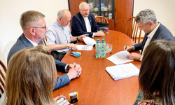 Gmina podpisała umowy z parafiami i wspólnotami na dofinansowanie prac przy zabytkach