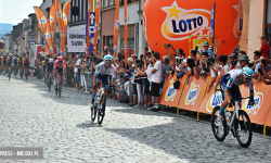81. Tour de Pologne. Kolarze przejechali przez ząbkowicki rynek [foto]