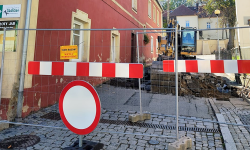 Rozpoczęła się przebudowa placu Kościelnego w Złotym Stoku