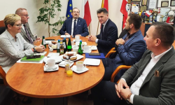 Spotkanie wojewody i samorządowców w ząbkowickim starostwie