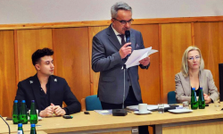 Rozmawiano o realizacji zadań oświatowych i podjęto uchwały. VI sesja Rady Powiatu Ząbkowickiego