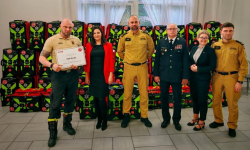 Siedem jednostek OSP z powiatu ząbkowickiego z nowymi zestawami ratowniczymi