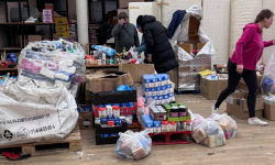 Paczki dla potrzebujących mieszkańców i dzieci. Świąteczny czas w gminie Bardo