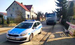 Kierował ruchem wahadłowym. Był pijany i bez uprawnień