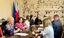Kamienice na ziębickim rynku wypięknieją. Umowy na remonty elewacji podpisane