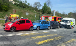 Zderzenie czterech pojazdów na krajowej ósemce w Bardzie. Są utrudnienia w ruchu [foto]