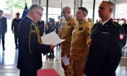Powiatowy Dzień Strażaka. Wręczono awanse, odnaczenia i podziękowania [foto]