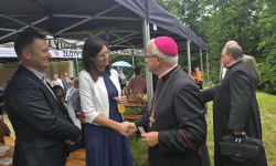 Z ruin do chwały - uroczysta konsekracja kaplicy św. Anny na Górze Krzyżowej w Złotym Stoku