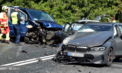 Zderzenie bmw i mercedesa na krajowej ósemce [foto] [aktualizacja]
