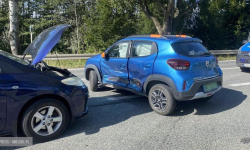 Zderzenie mazdy z dacią na krajowej ósemce [foto]