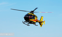 Groźny wypadek podczas prac na dachu