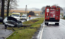 Zderzenie volkswagena i mini one na wysokości Olbrachcic Wielkich [aktualizacja]
