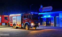 Zadymienie w markecie. Ewakuowano klientów, na miejscu straż pożarna [foto] [aktualizacja]