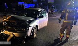 Audi wypadło z drogi i uderzyło w pojazdy stojące na poboczu. Kierujący pijany [foto] [aktualizacja]