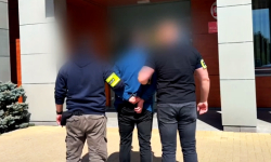 Narkotyki, amunicja i areszt. 26-latek zatrzymany w trakcie kontroli drogowej za kratkami [video]