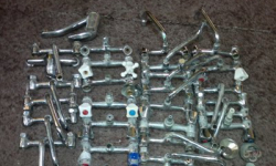 Dorośli i nieletni włamali się do domu