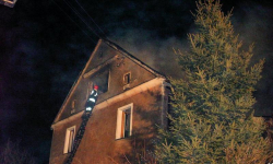 Ogień ich obudził w nocy!