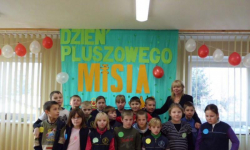 Wesołe Zabawy z Kubusiem Puchatkiem