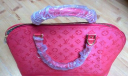 Zatrzymana za sprzedaż podrabianych towarów